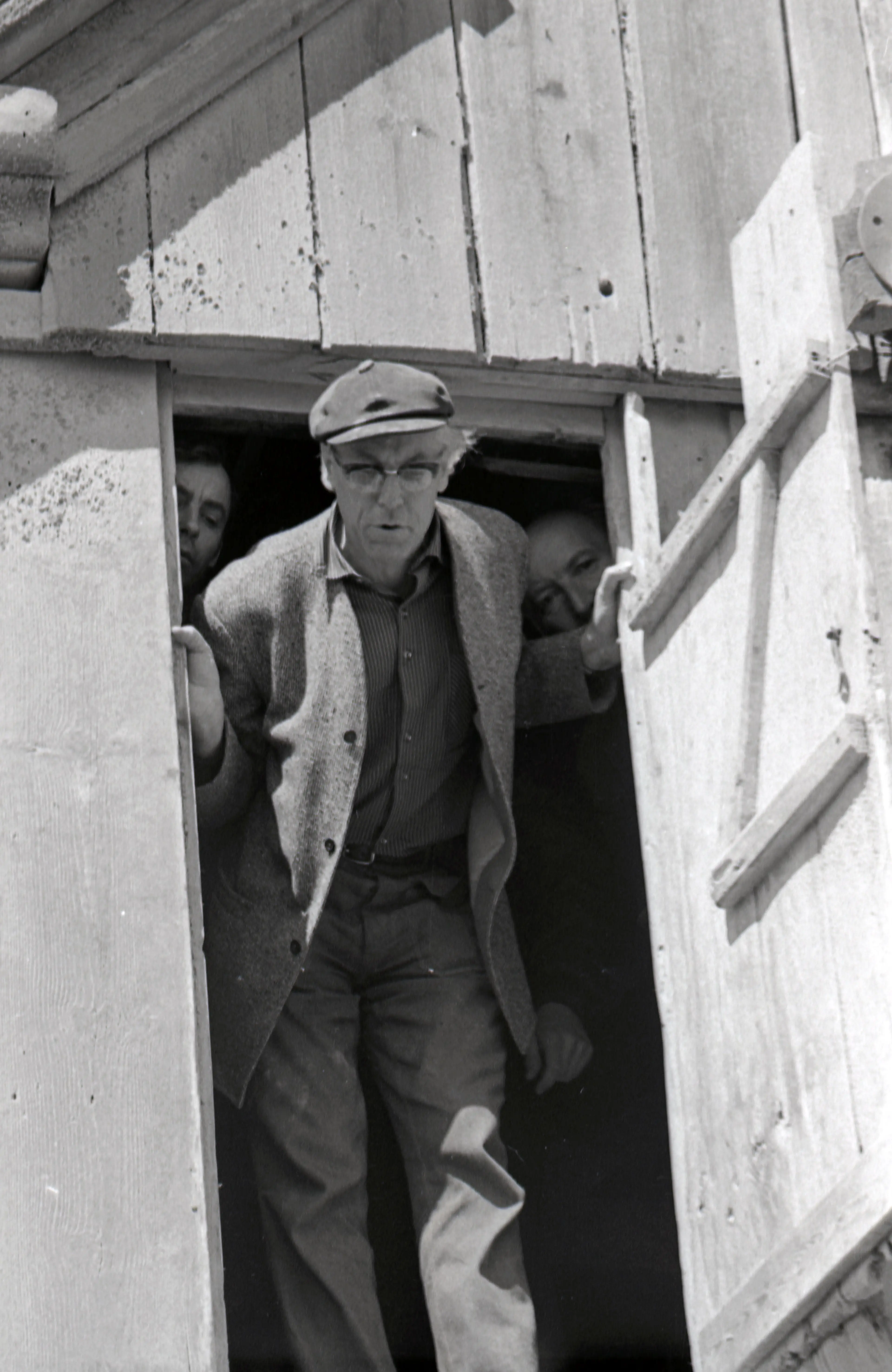 Kirjanik Lennart Meri arheoloogiateemalisel ringreisil