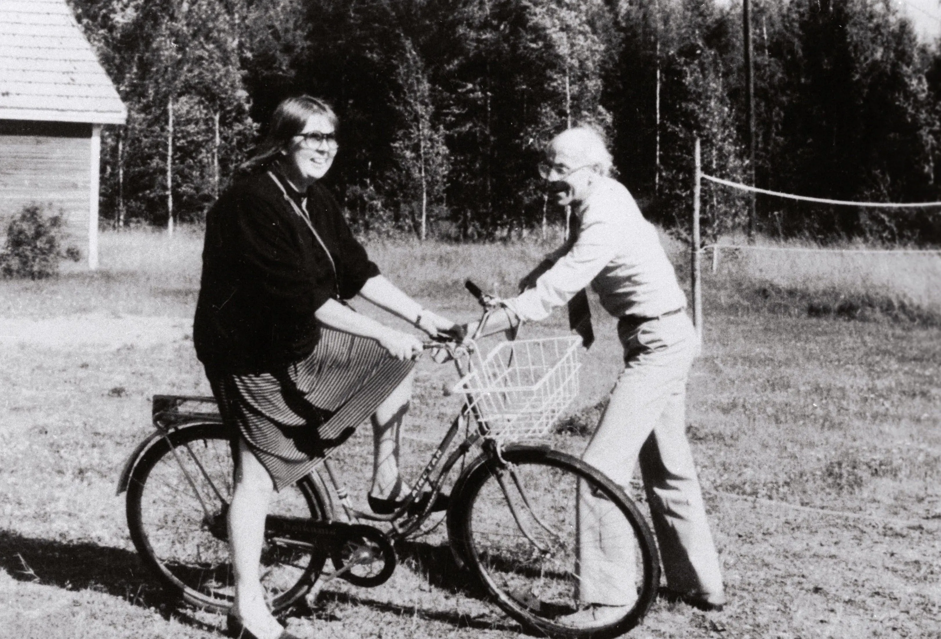 Välisminister Lennart Meri ning estofiil ja tõlkija Eva Lille