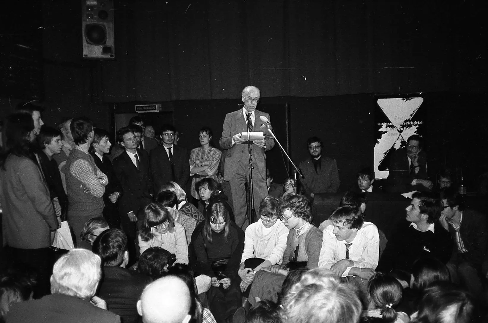 Muinsuskaitseklubide 2. kokkutulekul Tallinna Kinomajas, 7. veebruaril 1987