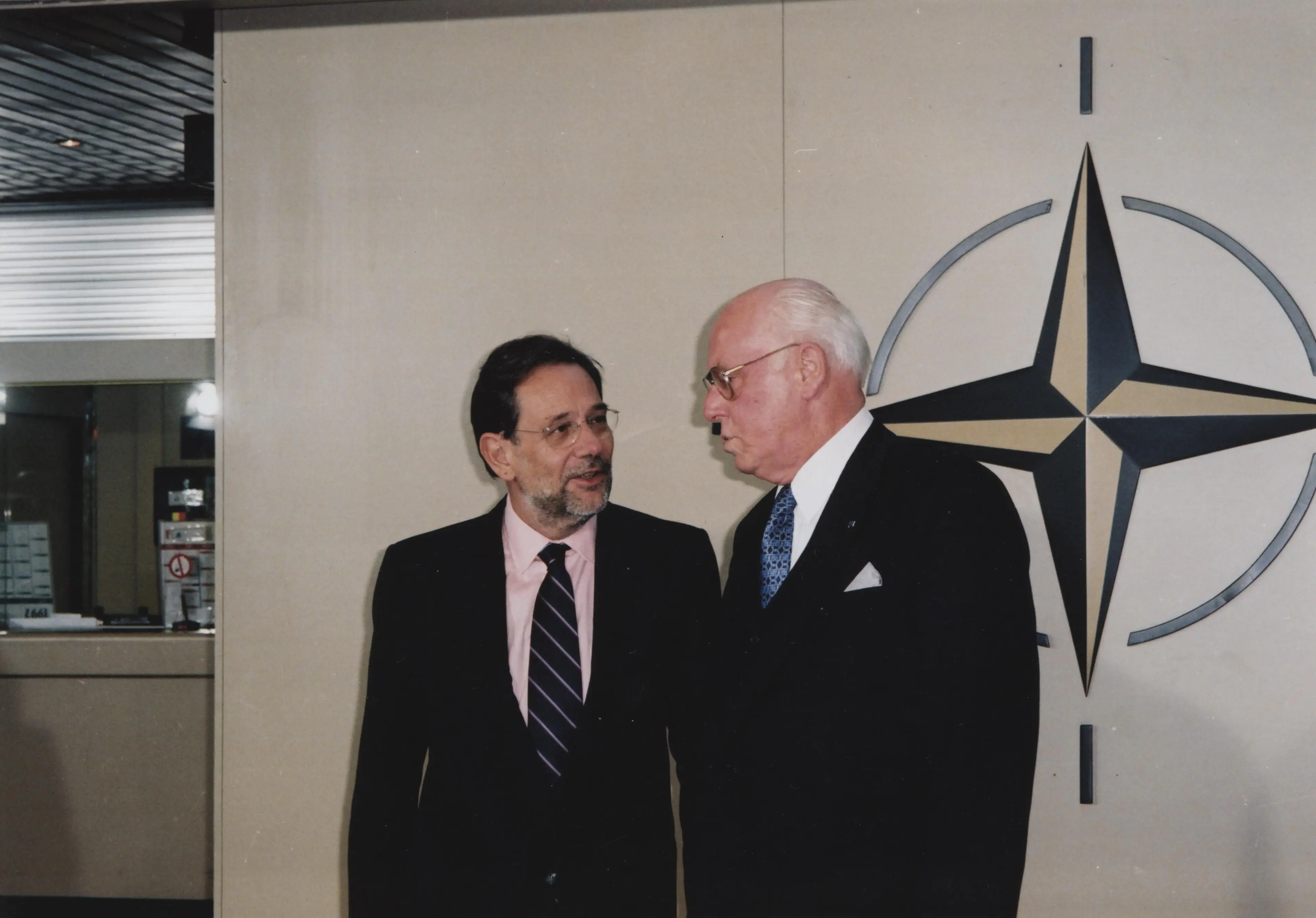 President Lennart Meri ja NATO peasekretär Javier Solana NATO peakorteris